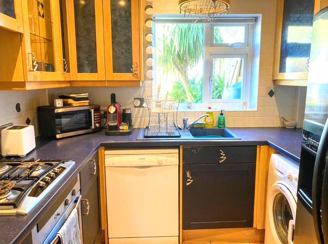Stunning 4Br House With Free Parking - By Innit Brighton Eksteriør billede